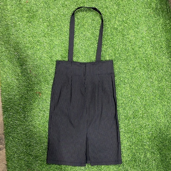 Black and white pinstriped pencil skirt with halter and slit in back. - Picture 2 of 4